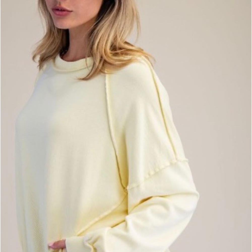 Everyday Crewneck Sweatshirt in Pale Yellow